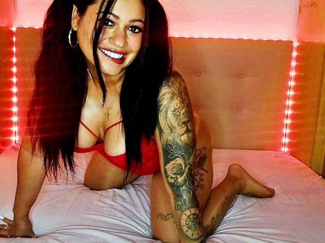 Morena_xxx WebCAM 