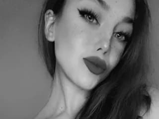 WebCAM of BlueEyedBrooke