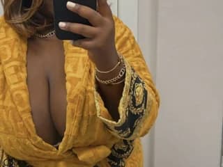 CURVACEOUSCASHDOLL WebCAM 