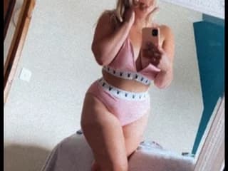 WebCAM of QueenKittyxoox