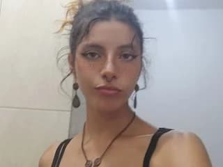 WebCAM of celesteandaaronasm
