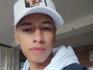 WebCAM of karol_erik